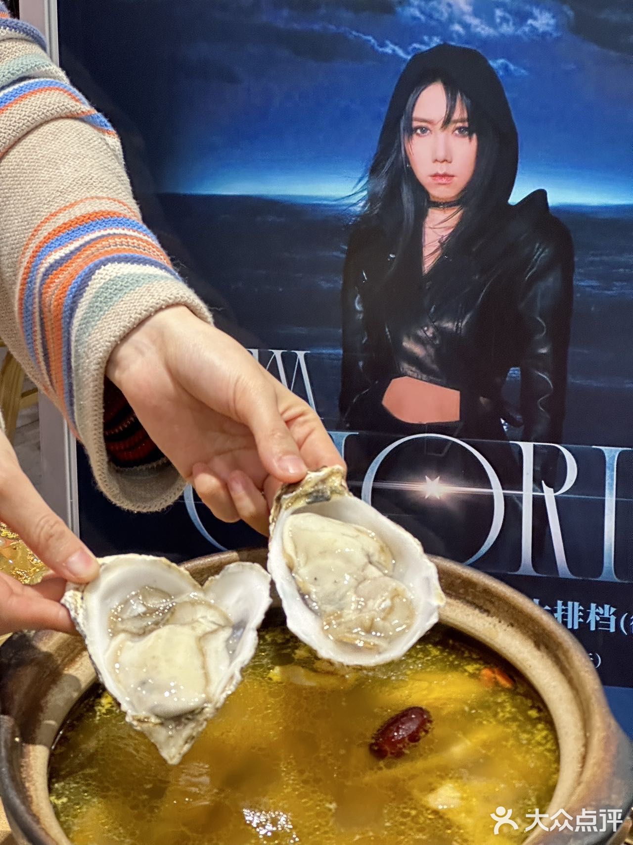 他家的醉鸡煲绝对是不可错过的，花雕的酒香味迷人