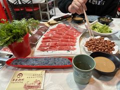 -羊家胡同·龙虾烧烤火锅(龙汇路店)