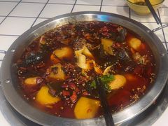 -晓彭肥肠鸡·泡椒鸡火锅(水木天地店)