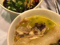 -鲜入围煮花胶鸡海鲜火锅
