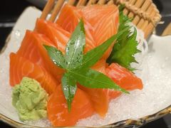 -山川小町·极番烧肉(新地假日广场店)