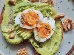 牛油果煮蛋吐司-RAC BAR(安福路店)