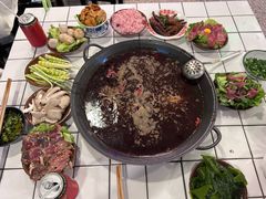 -财二舅火锅招待所