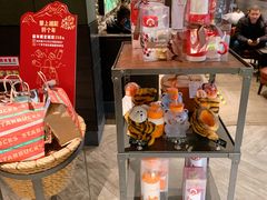 零售区-星巴克臻选(南京金茂览秀城店)