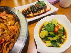 -钳小厨疯味1987肉蟹煲(美一城广场店)