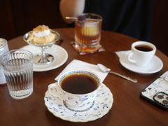 -Café Monson