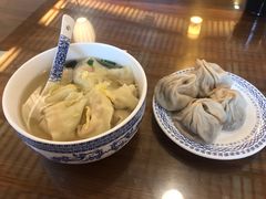 -笑来喜馄饨小笼工坊店(湖滨街店)
