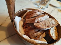 法式核桃面包-大八江景意大利西餐厅LargeEight Italy Restaurant(1862时尚艺术中心店)