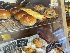 -沁屋面包店(人民东路店)