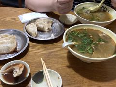 -黄阿姨锅贴大王(万航渡路店)