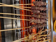 -哈尔滨小酒馆·鲜肉现穿自助烧烤(康新花园店)