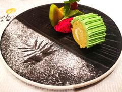鲜果拼宇治抹茶卷-曙亚洲餐厅-重庆富力艾美酒店(南坪万达广场店)
