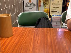 大堂-何妹湿辣牛肉·粤式烧烤砂煲(桂雅路店)