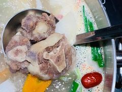 鸳鸯功夫牛尾锅-老鼎旺安格斯牛肉火锅(衡艺广场店)