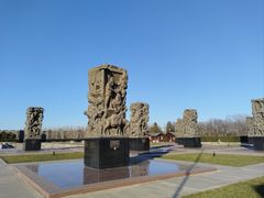 -中国人民抗日战争纪念雕塑园