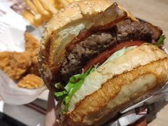 -The Habit Burger Grill 哈比特汉堡(爱琴海店)