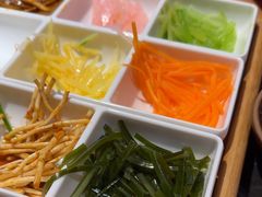 -野山舂·贵州现舂酸汤牛肉(东山店)
