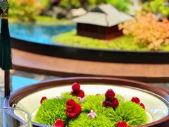 -云顶旋转自助景观餐厅