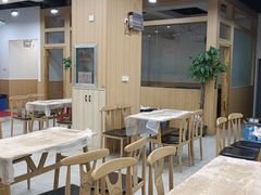 大堂-江城燕子大排档(江汉路步行街店)