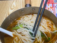 -魔都三兄弟酸辣粉·蘸卤炸串(虹桥万科店)
