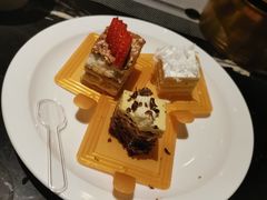 -半岛翡丽海鲜自助餐厅(观风亭店)