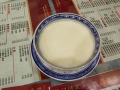 -赵记传承特色牛奶甜品(泉城广场店)