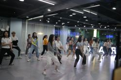 -STAR舞蹈工作室