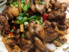 干锅牛蛙-爱妻鱼•老体北重庆水煮鱼•川菜(白云路店)