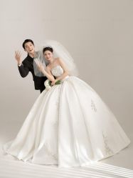 -雅云婚纱摄影工作室旗舰店