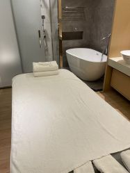 -香港倾城国际·美容美体中心