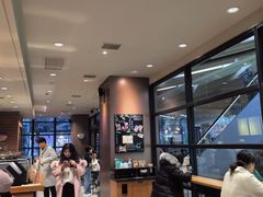 -星巴克(上海虹桥新天地二店)
