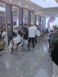 -藤野造型烫染·漂发