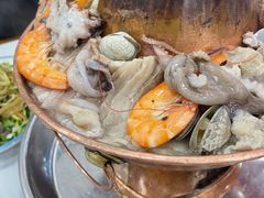 -一口猪海鲜浑锅·东北家常菜