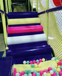 -蹦贝运动中心·蹦床·攀岩·闯关(龙岗店)