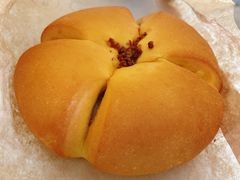 金桂芋泥软欧包-瑞幸咖啡(新世界中心店)