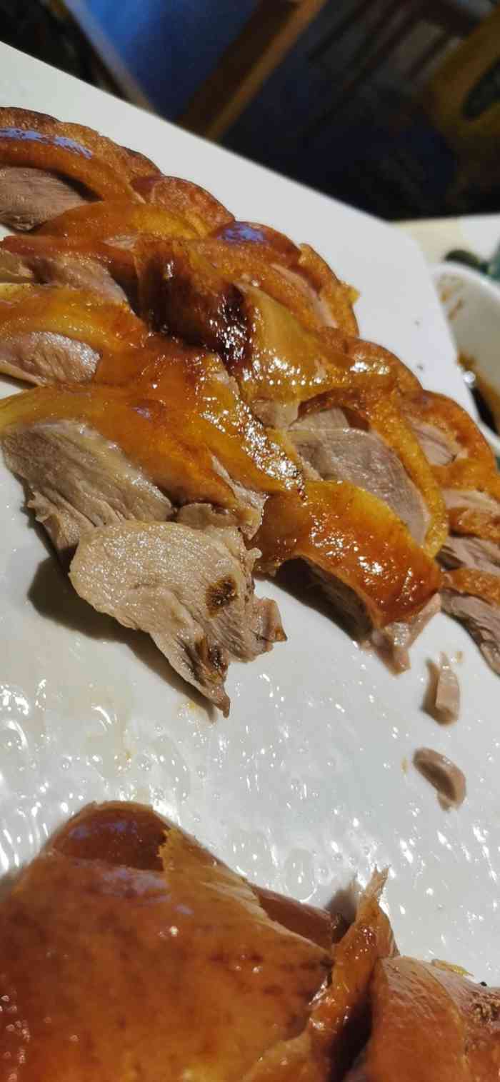 李聚德北京烤鸭-"[薄荷]环境:之前这家店还是日式烤肉的.