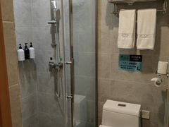 -希岸·轻雅酒店(广州白鹅潭艺术中心花地湾地铁站店)