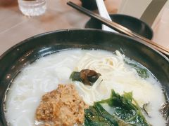 -灵芝妹子海鲜米线(瓦房店新玛特店)
