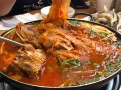 -喇喇排骨火锅·传统韩式脊骨汤(望京西园总店)