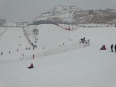 -采薇庄园四季滑雪场