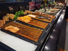 -汉金城海鲜烤肉自助百汇(威海威高广场店)