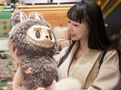 -泡泡玛特POPMART(侨福芳草地店)