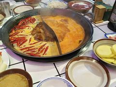 -巴卤社老火锅(财富店)