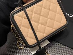-CHANEL(恒隆广场店)