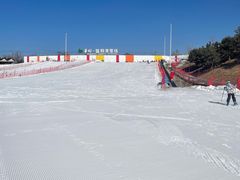 -华彬猛犸滑雪场