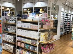 -名创优品(江南新地店)