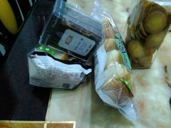 -绿姿鲜奶烘焙(新城花园店)