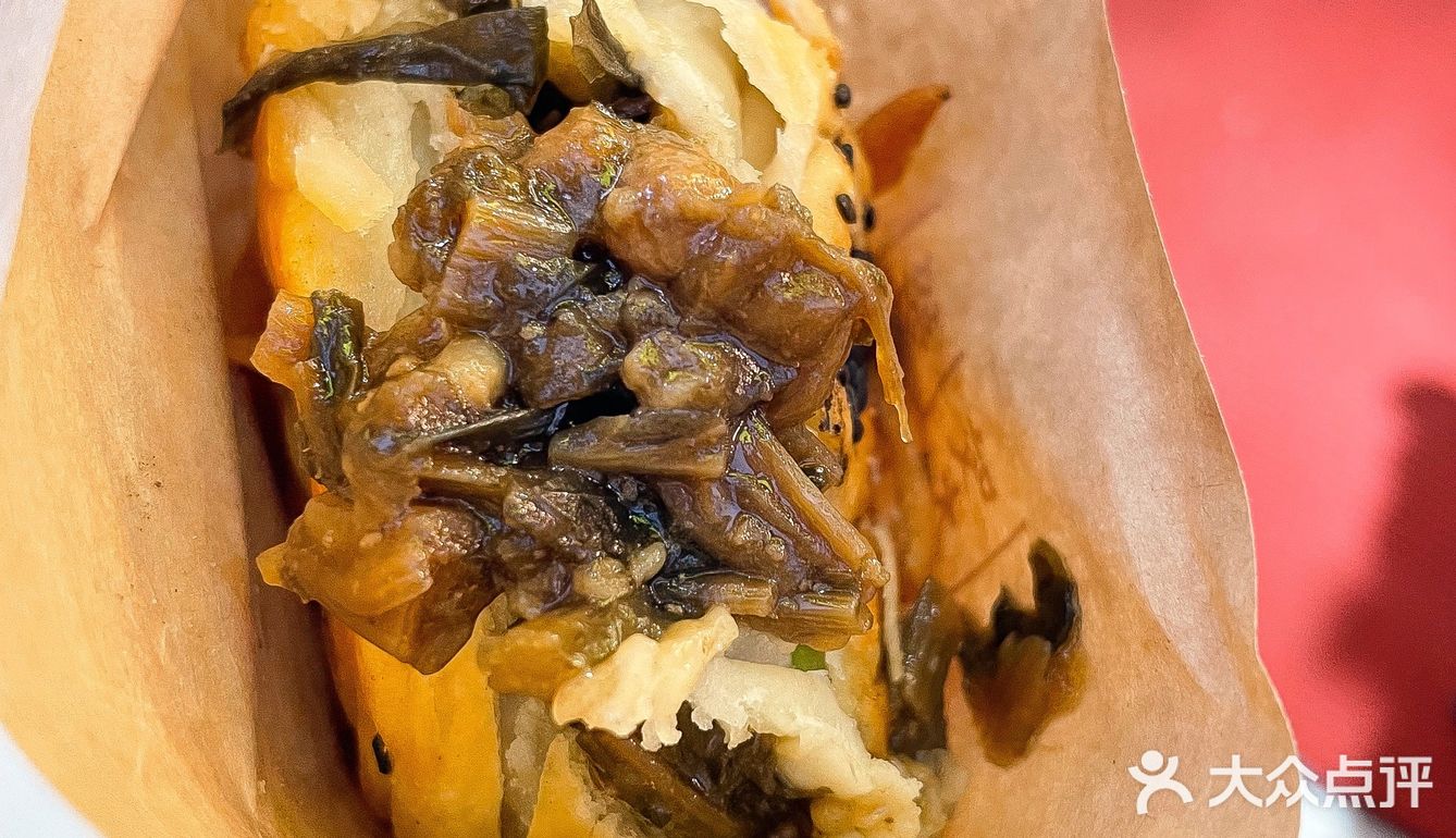 一口爆汁，成都首家金丝牛肉饼