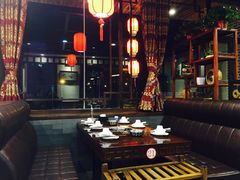 -亿诣蝎府炸酱面羊蝎子火锅(酷车小镇店)