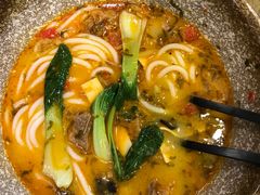 老坛酸菜牛肉-蒙自源小锅米线(金佰利店)